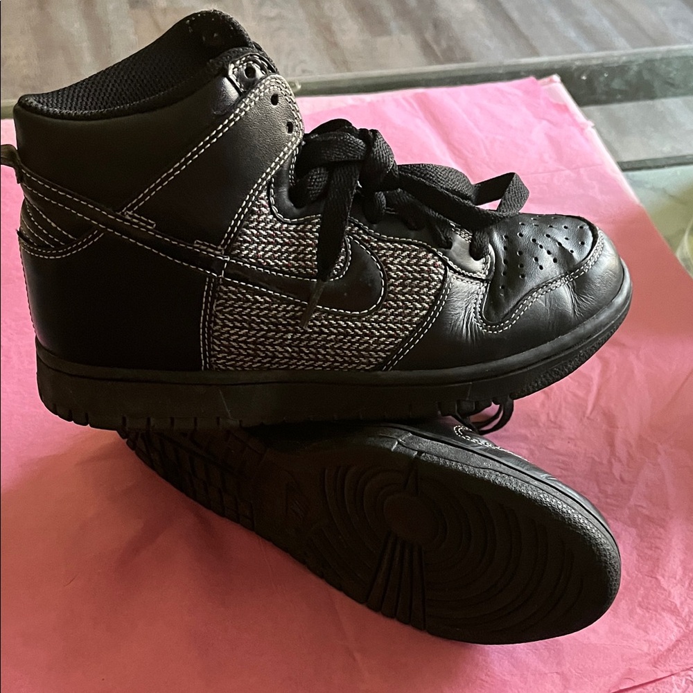 Nike Women's Black High-Top Sneakers with Woven Side Panels